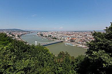 《如龙8》新预告片公布 系列老粉丝直接落泪